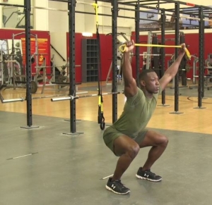banded-overhead-squat